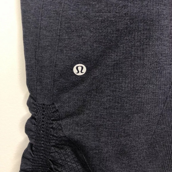 Lululemon In the flow Crop II Size 2 - Picture 11 of 11